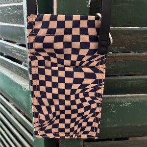 Baggu Trippy Checker phone sling NEW